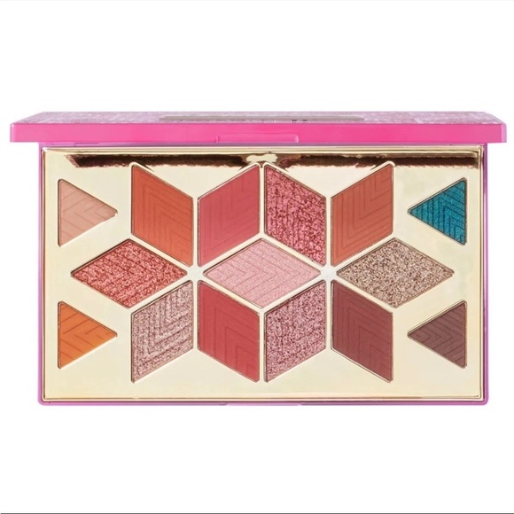 PUR x Barbie Eyeshadow Palette NEW - Picture 2 of 6